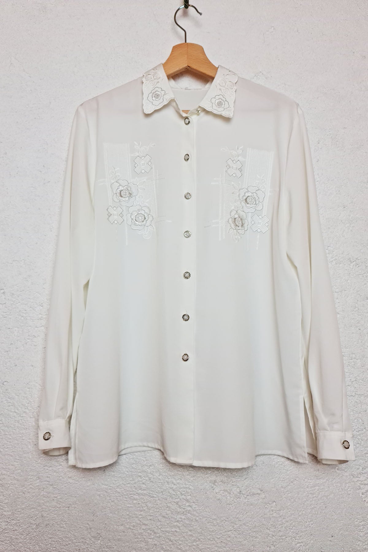 White Embroidery Vintage Blouse