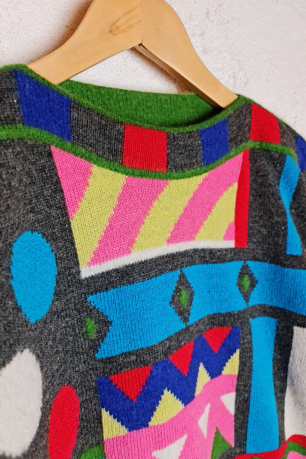 Colorful Patch Vintage Pullover