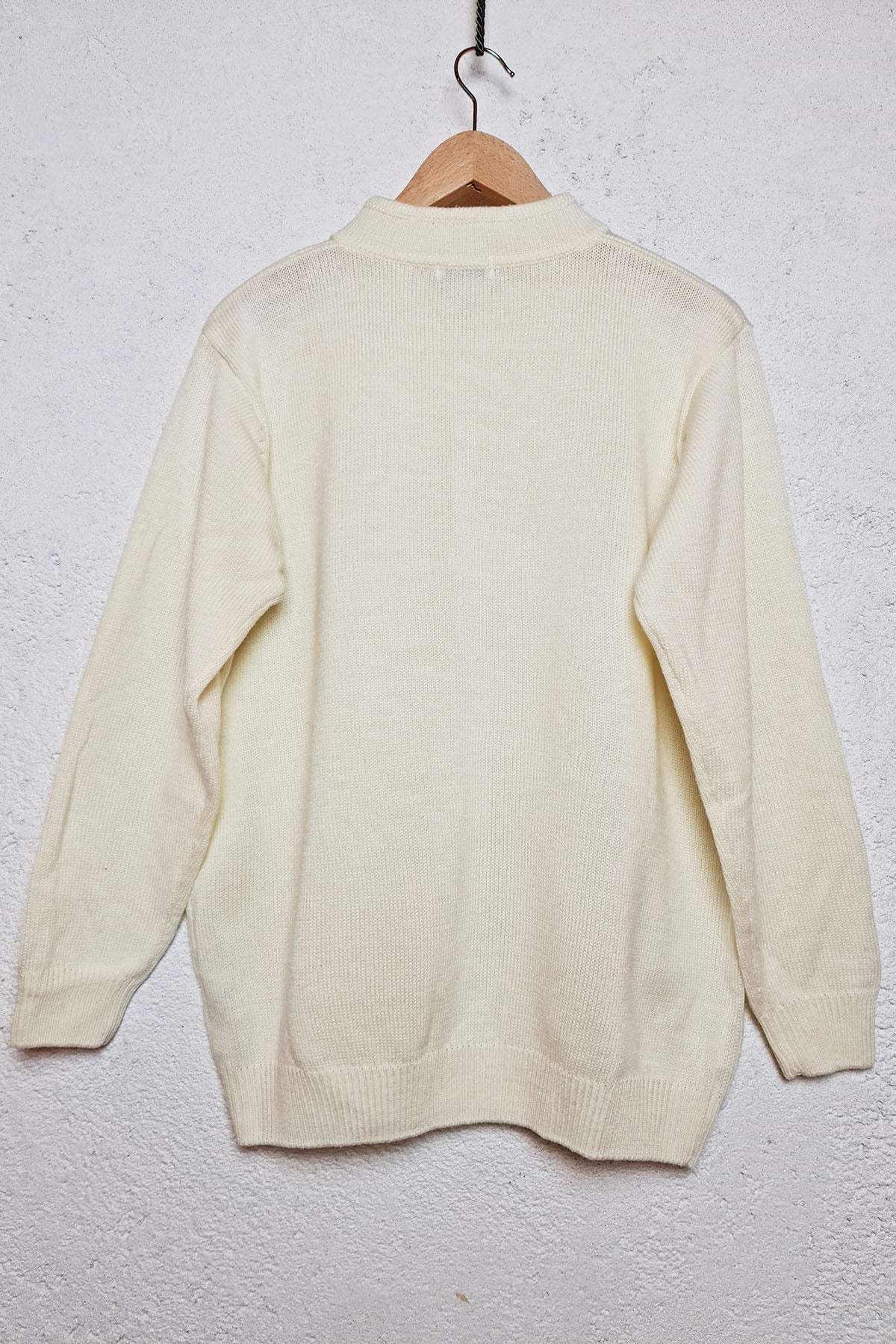 Buttoned Vintage Pullover