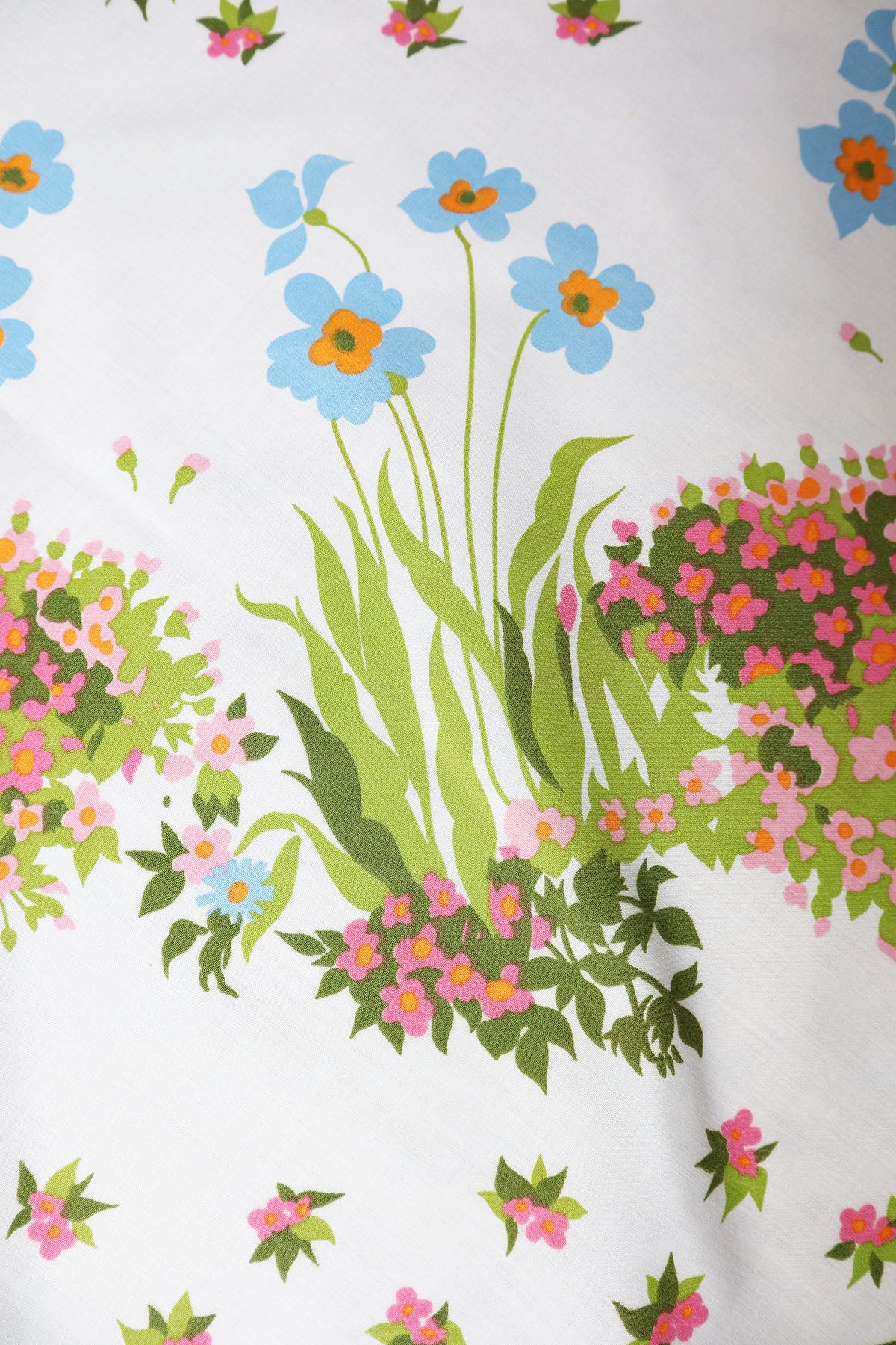 70´s Vintage Round Tablecloth